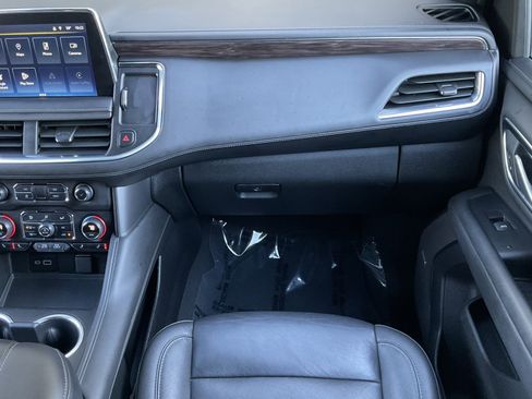 Used 2024 Chevrolet Suburban LT image 22