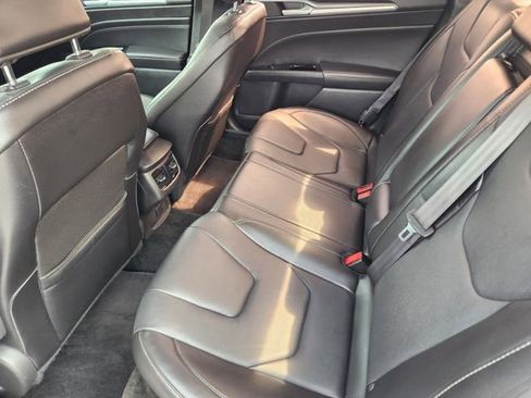 Used 2016 Ford Fusion Titanium FWD image 32
