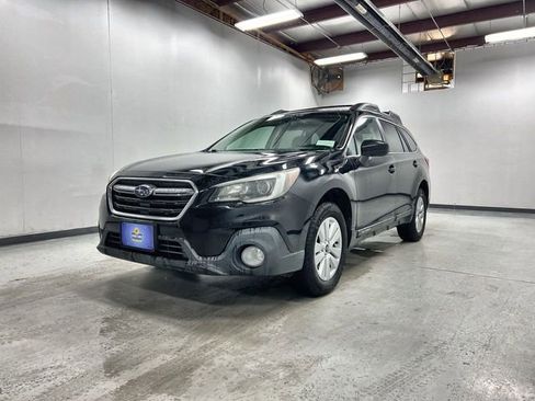 Used 2018 Subaru Outback 2.5i Premium image 1