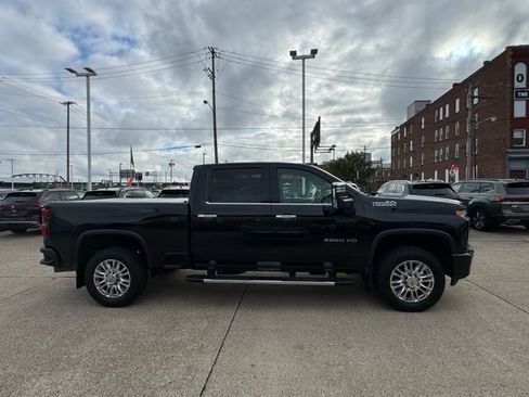 Used 2021 Chevrolet Silverado 2500 High Country AWD/4WD image 12