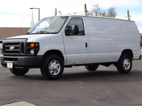 Used 2013 Ford E-250 and Econoline 250 image 11