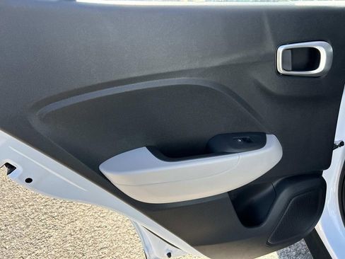 New 2026 Hyundai Venue SEL image 19