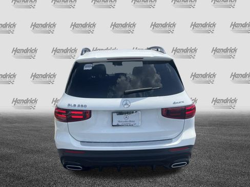 Certified 2025 Mercedes-Benz GLB 250 4MATIC image 9
