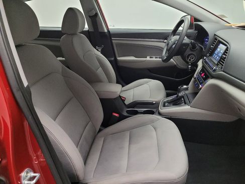 Used 2017 Hyundai Elantra SE image 21
