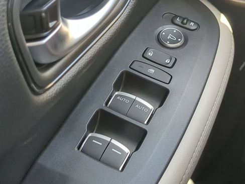 New 2026 Honda HR-V EX-L image 23