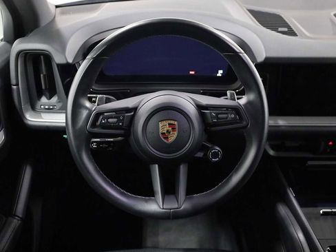 Certified 2024 Porsche Cayenne AWD/4WD image 21