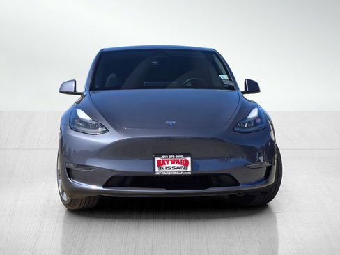 Used 2023 Tesla Model Y Long Range image 2