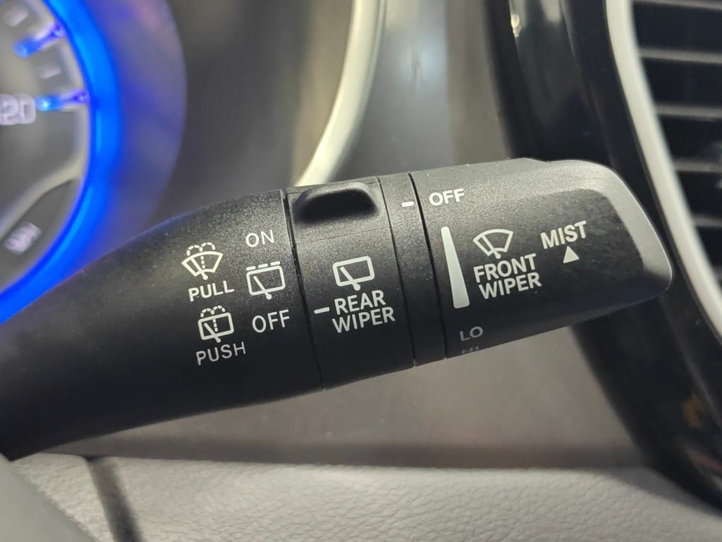 Used 2024 Chrysler Pacifica Touring-L FWD image 50