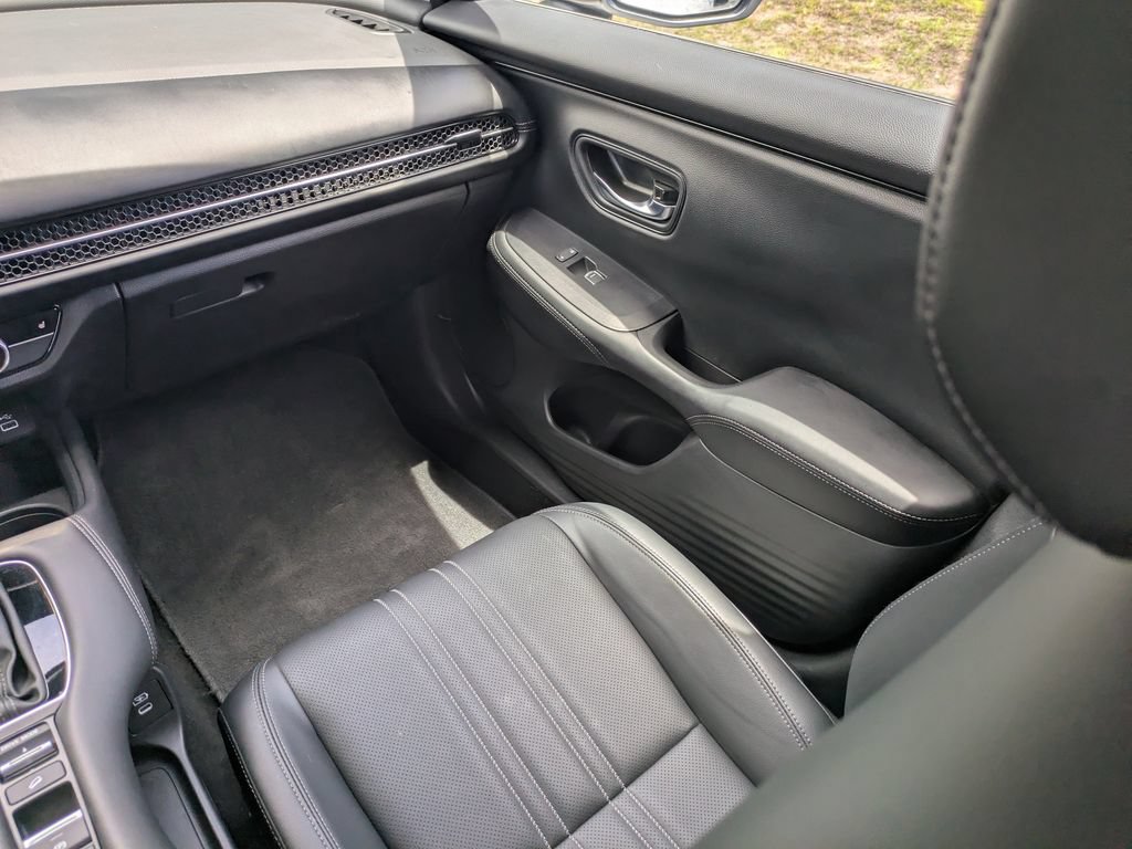 Used 2024 Honda HR-V EX-L image 17
