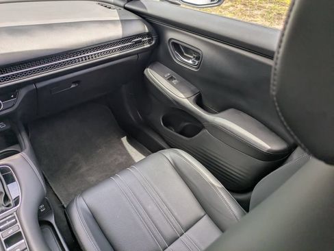 Used 2024 Honda HR-V EX-L image 17