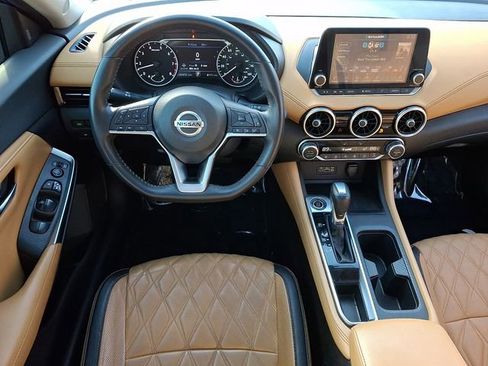 Used 2020 Nissan Sentra SV w/ SV Premium Package image 11