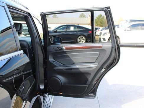 Used 2012 Mercedes-Benz GL 450 4MATIC image 37