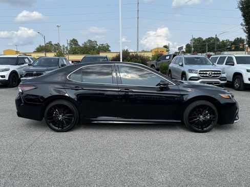 Used 2023 Toyota Camry XSE FWD image 11