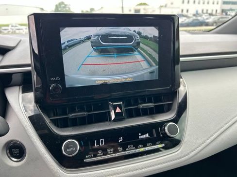 Used 2023 Toyota Corolla SE FWD image 9