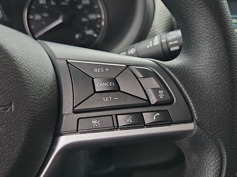 Used 2023 Nissan Kicks SV FWD image 23