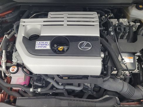 Used 2019 Lexus UX 250h w/ Premium Package image 30