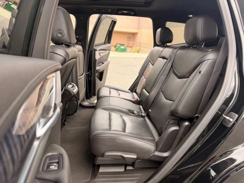 Used 2021 Cadillac XT6 Premium Luxury AWD/4WD image 16