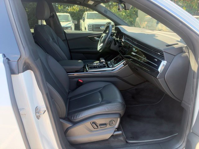Used 2019 Audi Q8 Premium Plus w/ Premium Plus AWD/4WD image 11