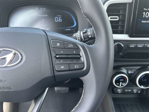 New 2025 Hyundai Venue Limited image 26