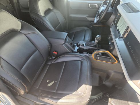 Used 2021 Ford Bronco Badlands image 7