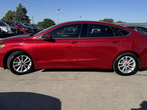 Used 2020 Ford Fusion SE FWD image 5
