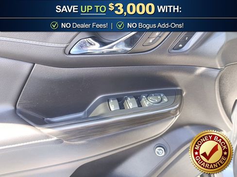 Used 2023 GMC Acadia SLT w/ Technology Package image 16