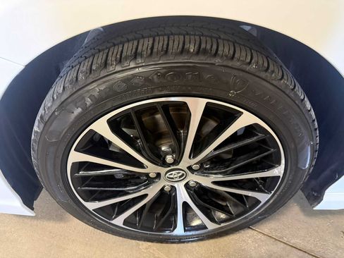 Certified 2020 Toyota Camry SE FWD image 7