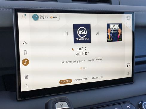 Certified 2025 Land Rover Defender 130 S image 21