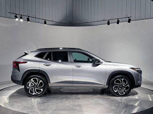 Used 2024 Chevrolet Trax RS image 10