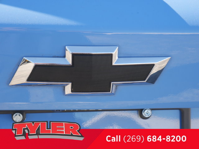Used 2024 Chevrolet Trax RS w/ Sunroof Package FWD image 16
