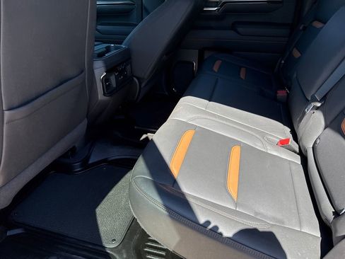 Used 2024 GMC Sierra 1500 AT4 w/ Technology Package image 16