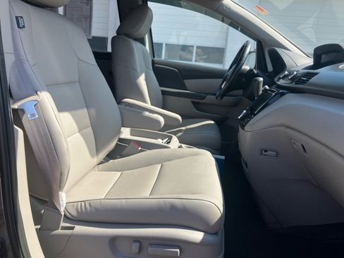 Used 2015 Honda Odyssey EX-L image 32