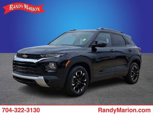 Used 2023 Chevrolet TrailBlazer LT w/ Convenience Package AWD/4WD image 1