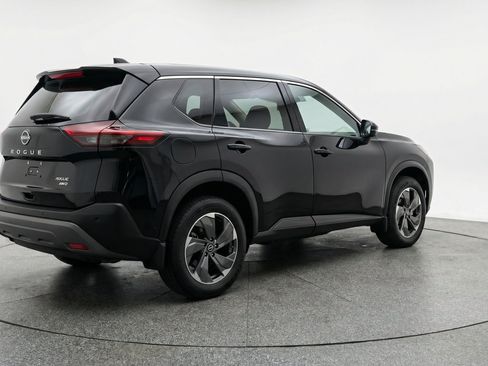 Used 2025 Nissan Rogue SV FWD image 9