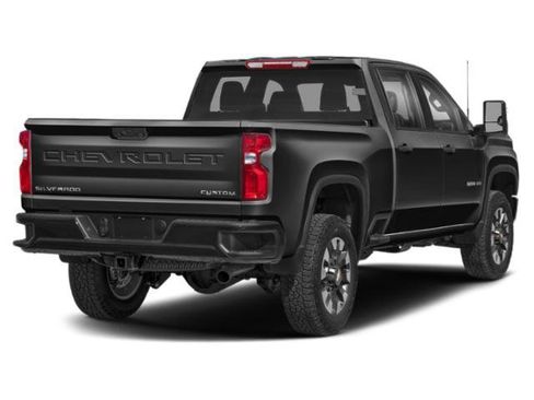 Used 2022 Chevrolet Silverado 2500 Custom w/ Custom Value Package AWD/4WD image 2
