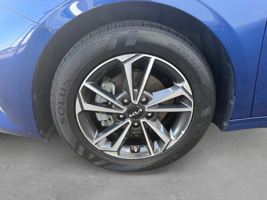 Certified 2024 Kia Forte LXS FWD image 9