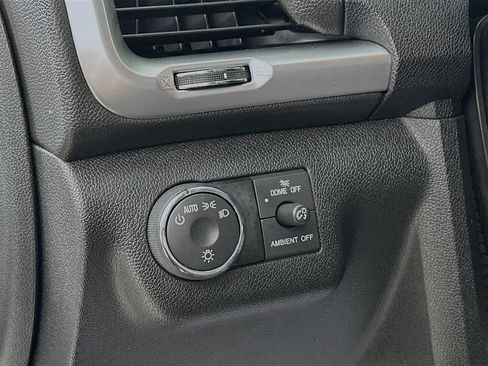 Used 2015 GMC Acadia SLE image 10