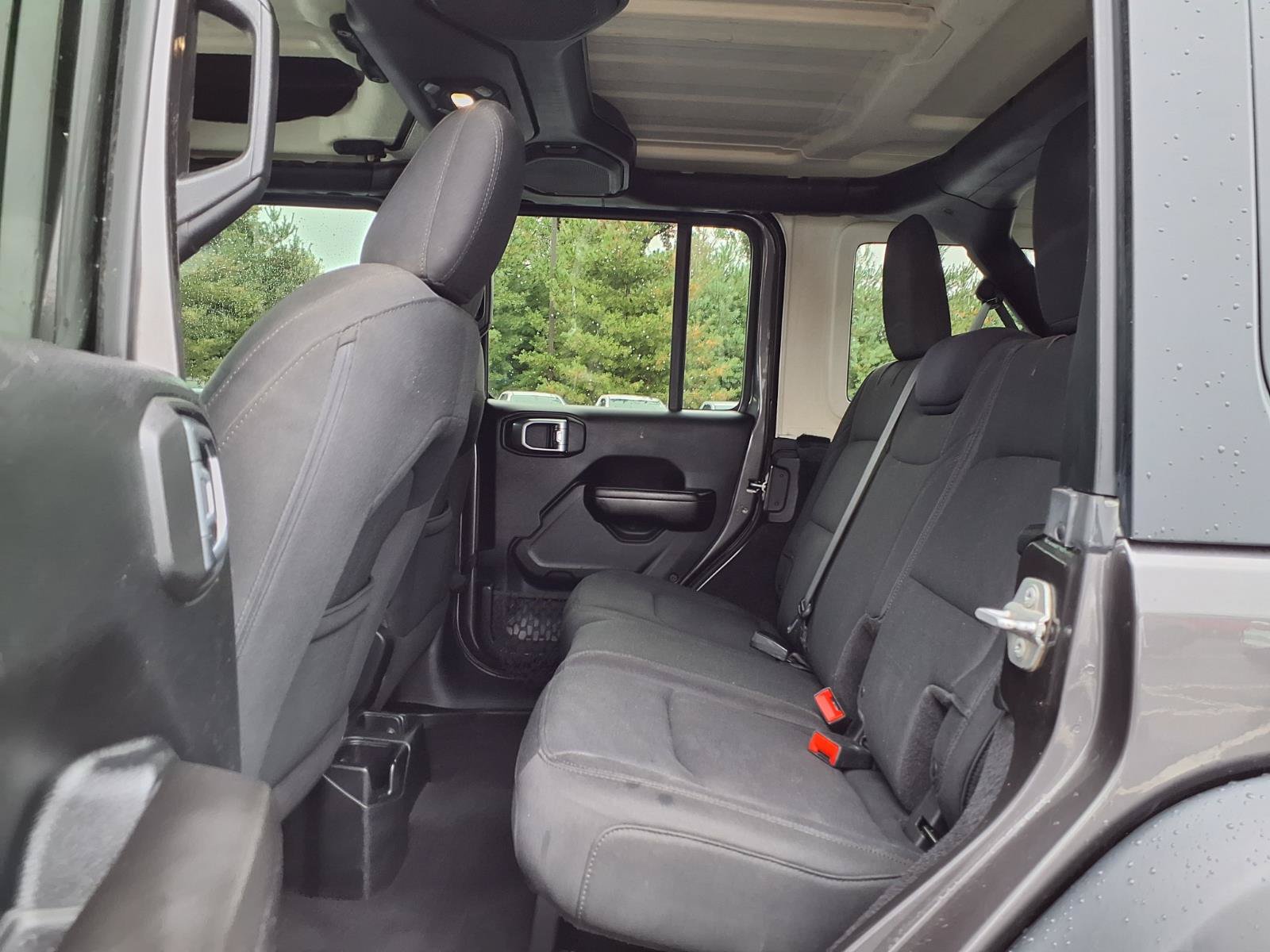 Used 2018 Jeep Wrangler Unlimited Sport S AWD/4WD image 20