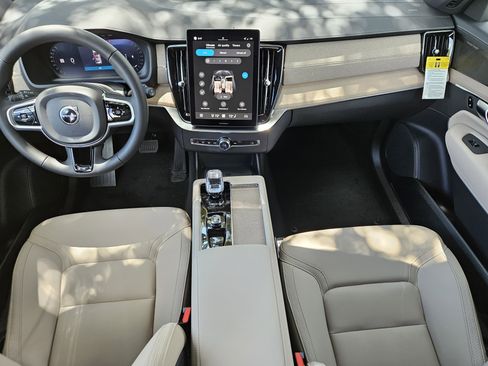 New 2026 Volvo XC90 B6 Plus image 14