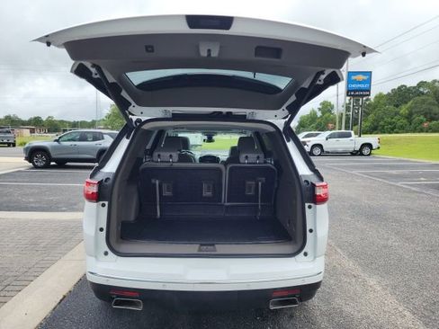 Used 2019 Chevrolet Traverse Premier w/ Driver Confidence II Package image 12