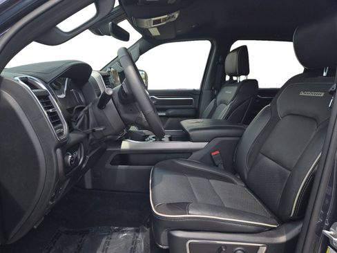Used 2025 RAM 1500 Laramie AWD/4WD image 12