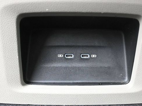 Used 2024 Volkswagen Atlas SE AWD/4WD image 24