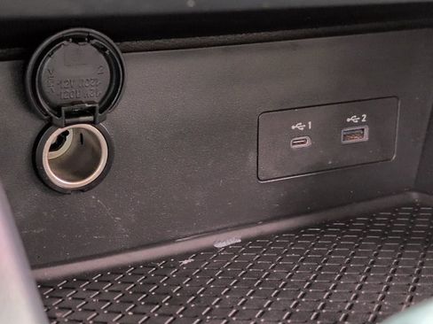 Certified 2022 Nissan Pathfinder SV FWD image 21