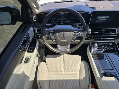 Used 2023 Lincoln Navigator Black Label AWD/4WD image 28
