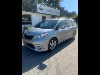Used 2014 Toyota Sienna SE