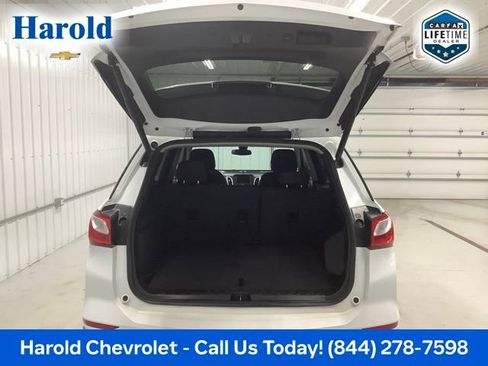 Used 2020 Chevrolet Equinox LT w/ Driver Convenience Package image 5