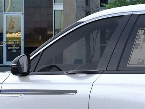 New 2026 Lincoln Nautilus Premier image 20