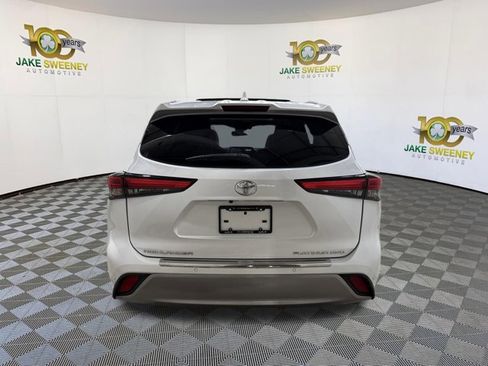 Used 2022 Toyota Highlander Platinum AWD/4WD image 9
