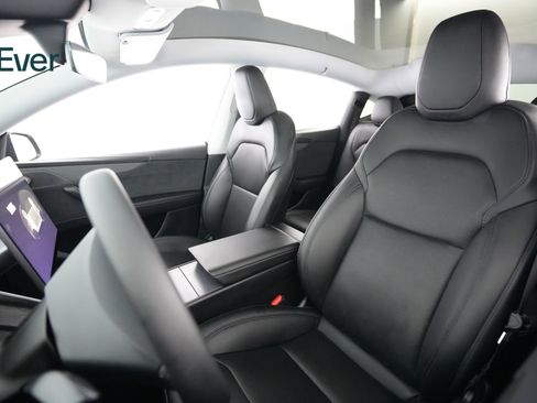 Used 2026 Tesla Model Y Long Range AWD/4WD image 4