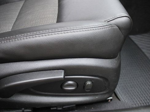 Used 2019 Chevrolet Impala LT FWD image 14